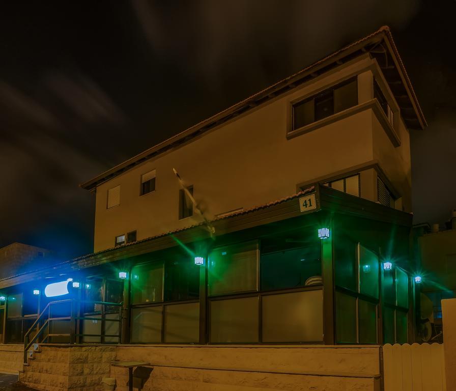 Amigo Hotel On The Beach 나하리야 외부 사진