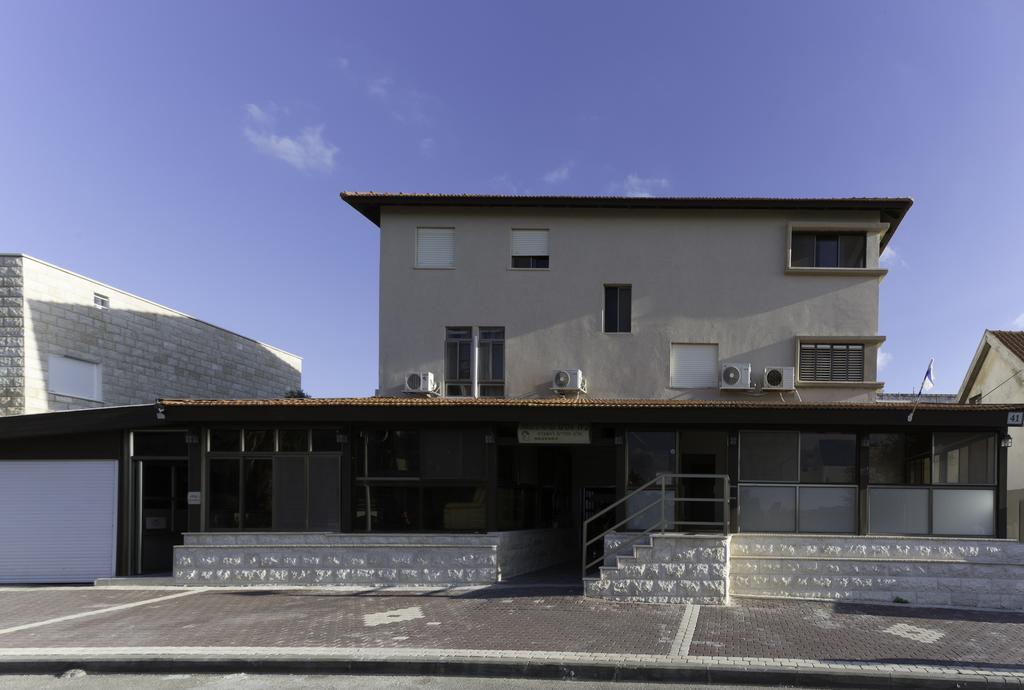 Amigo Hotel On The Beach 나하리야 외부 사진